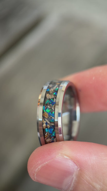 Echter Dinosaurierknochen, Meteorit und blauer Opal, Wolframring